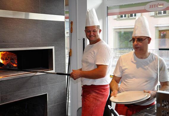 Hotel De Ville Broc Zewnętrze zdjęcie